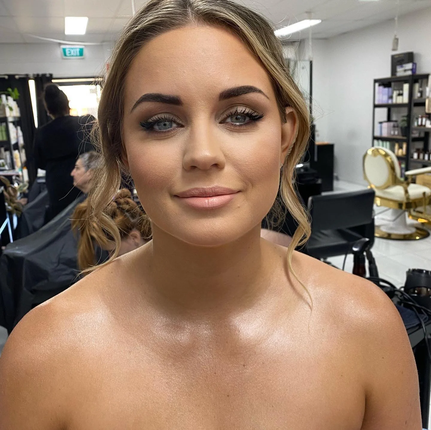 Refined event makeup with softly defined eyes and luminous skin by Grace Studios CQ